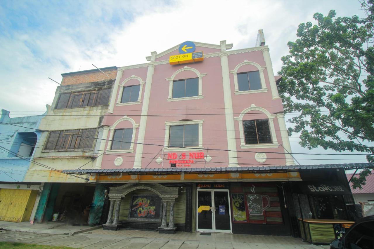 Spot On 2305 Andys Nur Penginapan Dumai Buitenkant foto