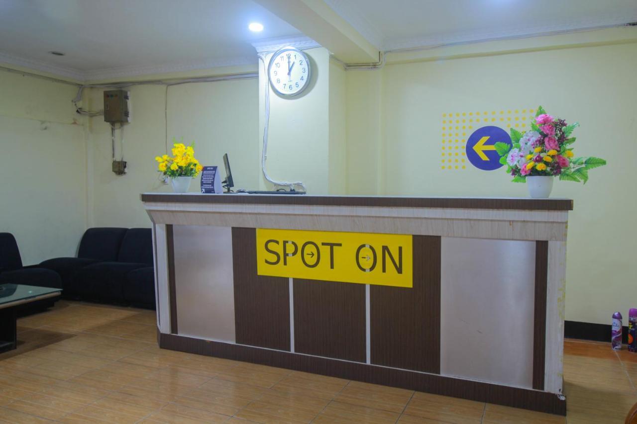 Spot On 2305 Andys Nur Penginapan Dumai Buitenkant foto