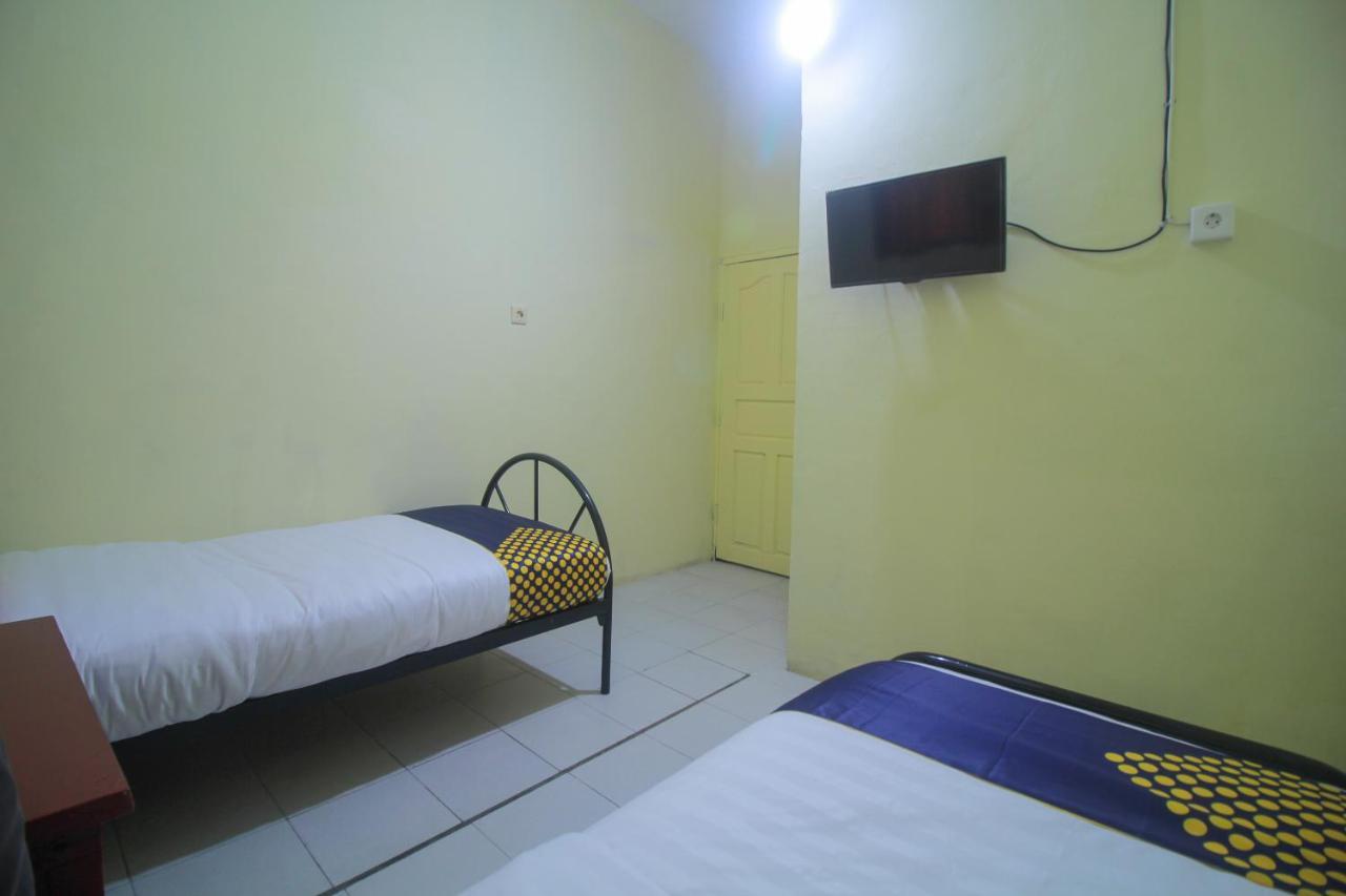 Spot On 2305 Andys Nur Penginapan Dumai Buitenkant foto
