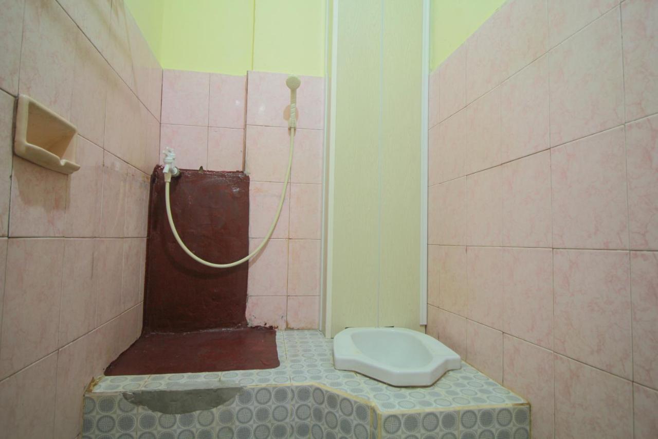 Spot On 2305 Andys Nur Penginapan Dumai Buitenkant foto