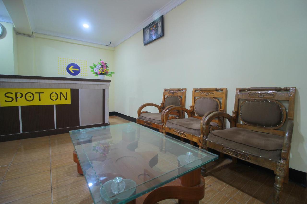 Spot On 2305 Andys Nur Penginapan Dumai Buitenkant foto
