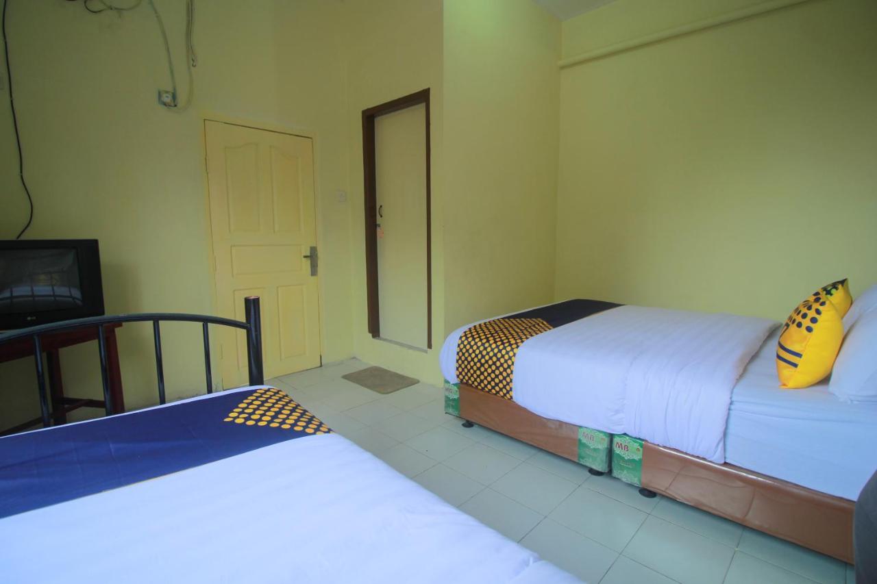 Spot On 2305 Andys Nur Penginapan Dumai Buitenkant foto