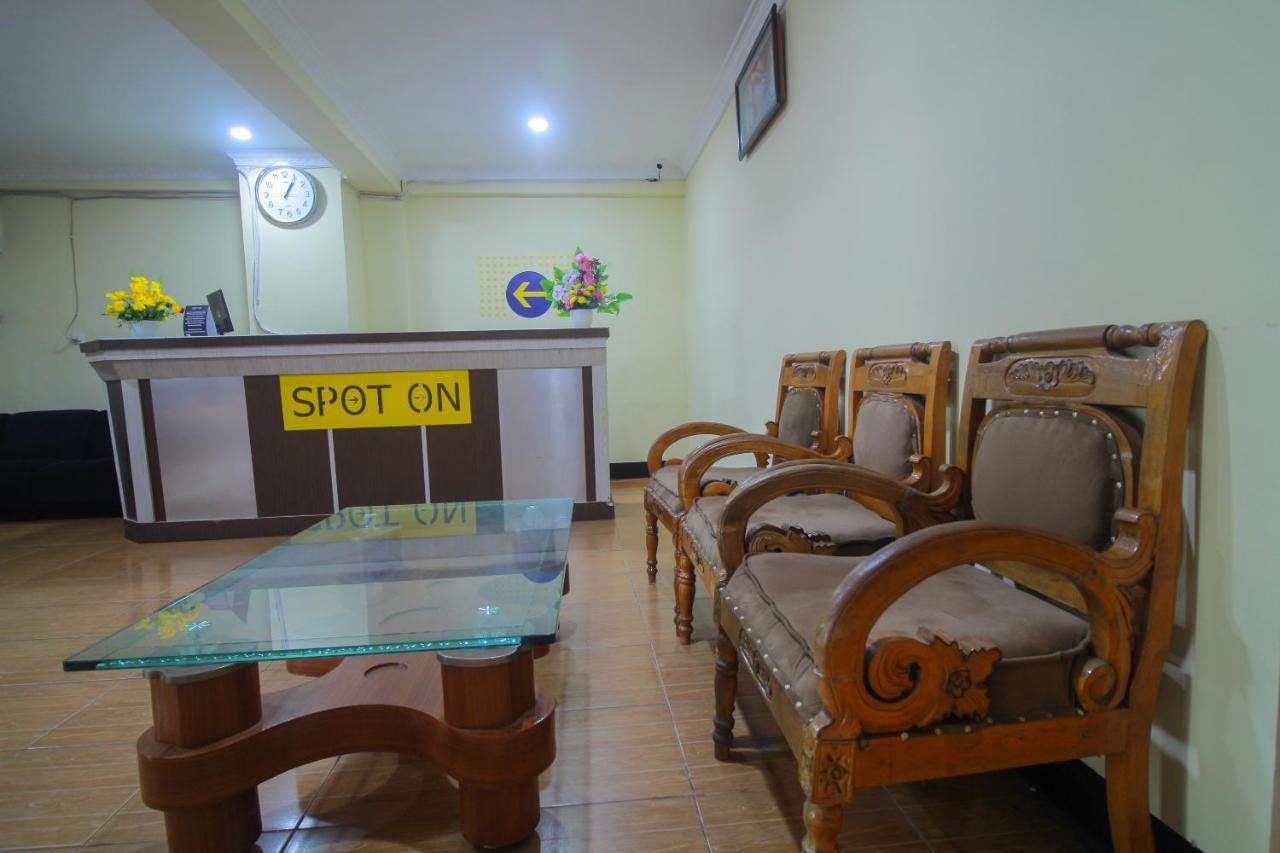 Spot On 2305 Andys Nur Penginapan Dumai Buitenkant foto